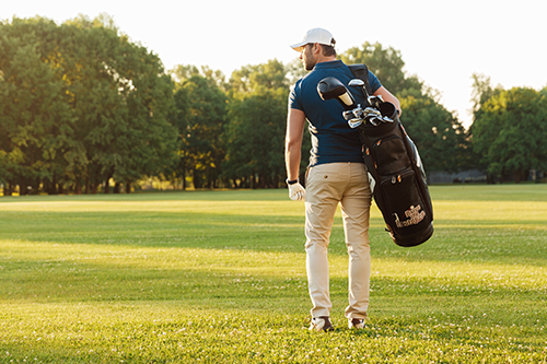 Golf spielen mit dem richtigen Golf-Zubehör für Profi-Golfer und Golf-Anfänger!