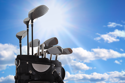 Tourbags und Golf-Tragetaschen für optimalen Komfort beim Golf-Spiel auf dem Fairway!
