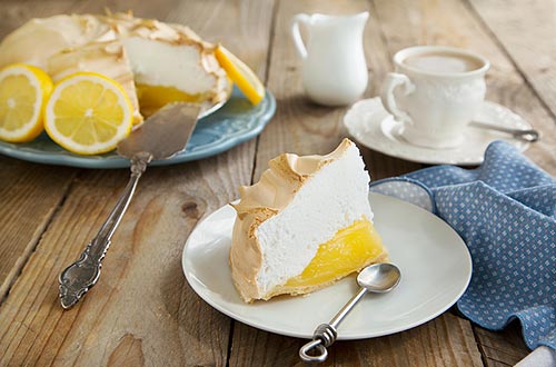 Lemon Curd eignet sich hervorragend zum Füllen und Verfeinern von Kuchen.