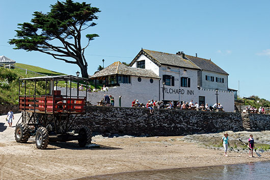Geschichtliche Hintergründe und spannende Details zum Sea-Tractor auf der Burgh Island!