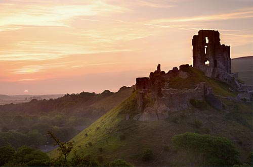 Die Geschichte von Corfe Castle ist von Mythen und Geheimnissen erfüllt.