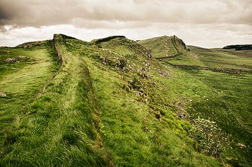 Spuren des alten Britannien ziehen sich überall durch die Landschaft.