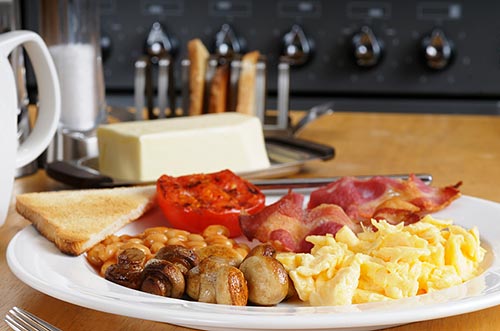 Das Full English Breakfast gehört im Bed and Breakfast London dazu.
