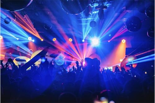 Londons Nachtleben blüht auf mit der Clubszene und den beliebten Party-Locations!