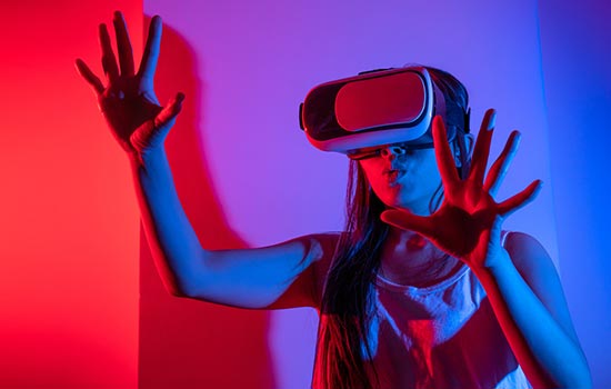 Virtual Reality zählt zu den beliebtesten Formen des Gamings in der heutigen Zeit und findet auch bei Touristen in London Anklang.