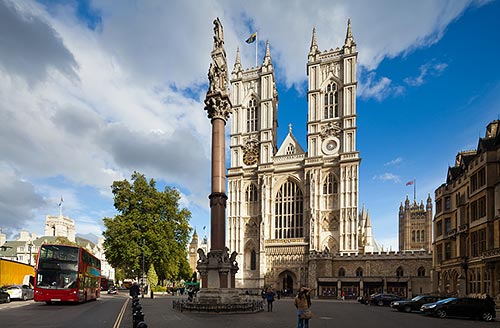 Westminster Abbey hat mitten im pulsierenden Herzen von London die Zeit überdauert.