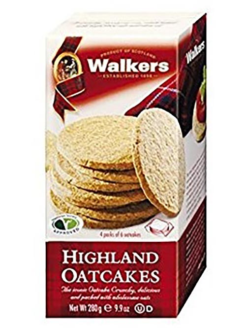 Probieren Sie schottische Spezialitäten wie die Oatcakes von Walker.