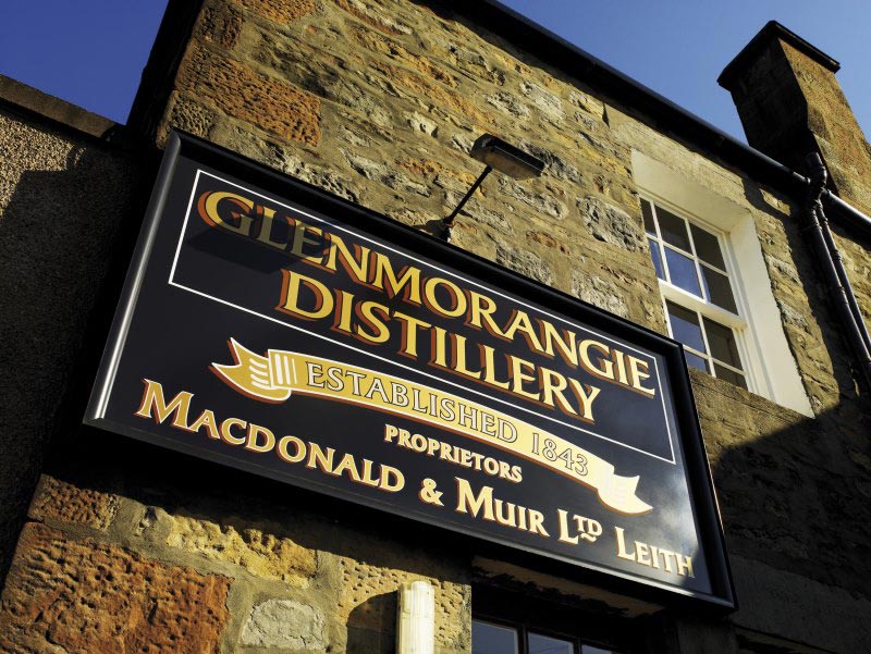 Besuchen Sie die Glenmorangie Destillery im hohen Norden von Schottland.