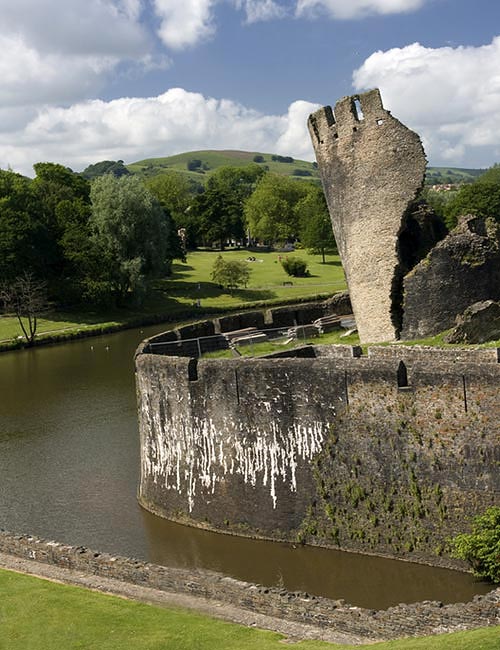 Caerphilly Castle - Pension oder Hote in Wales günstig und schnell buchen