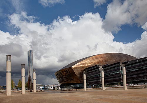 Die Oper von Cardiff gehört zu den beeindruckensten Sehenswürdigkeiten der Stadt.